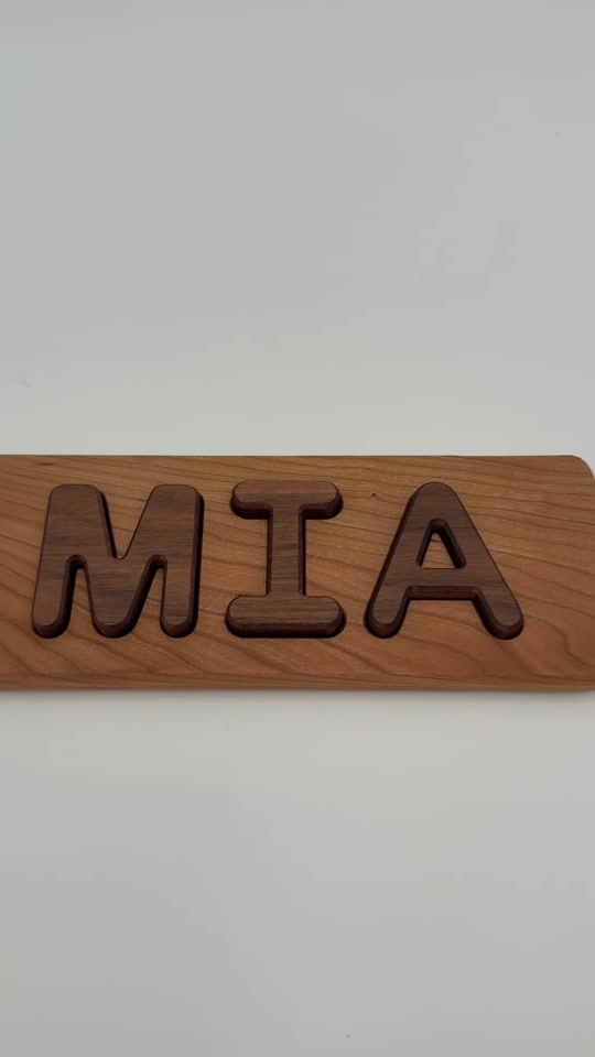 Finished one-row MIA puzzle, a still frame from the real demonstration